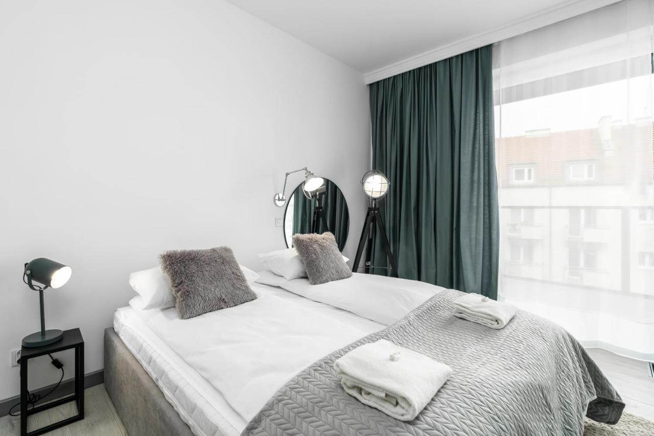 Apartments Poznan Chwaliszewo Residence With Free Garage By Noclegi Renters Exterior photo