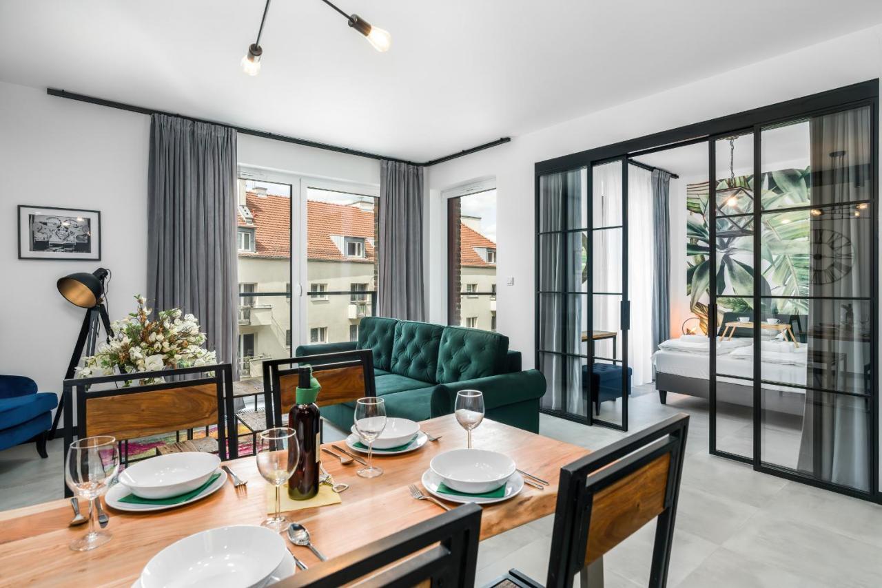 Apartments Poznan Chwaliszewo Residence With Free Garage By Noclegi Renters Exterior photo