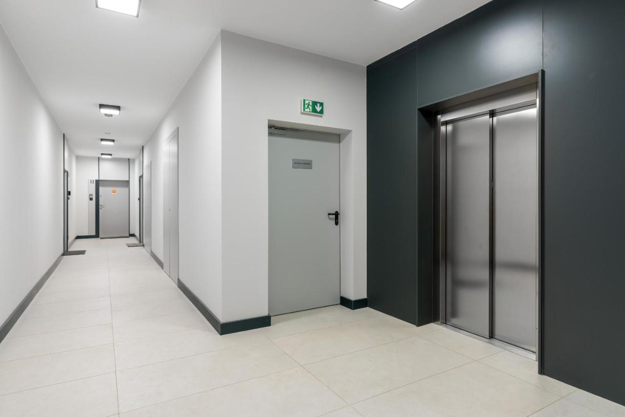 Apartments Poznan Chwaliszewo Residence With Free Garage By Noclegi Renters Exterior photo