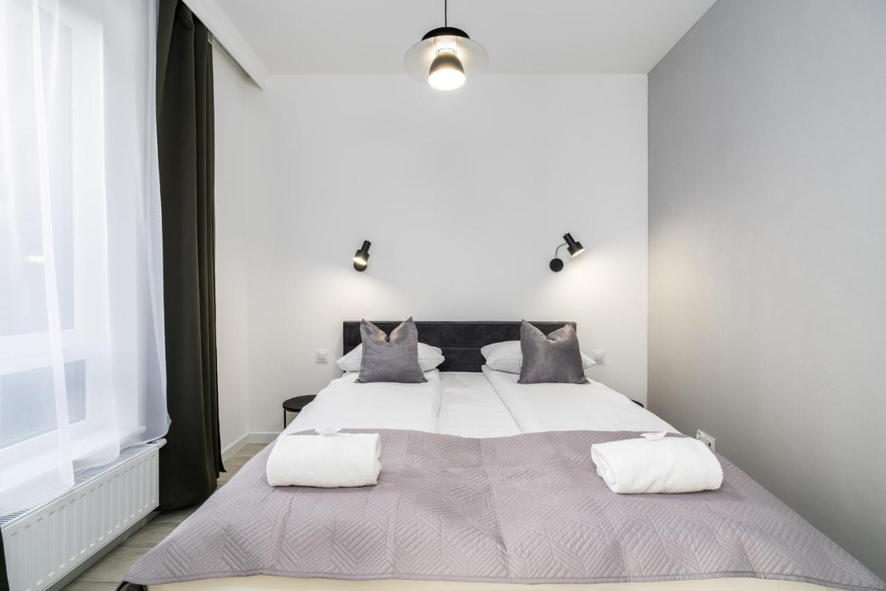 Apartments Poznan Chwaliszewo Residence With Free Garage By Noclegi Renters Exterior photo